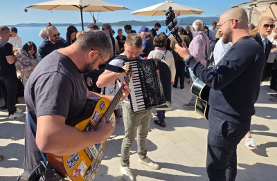 taste Peljesac Marinero band.jpg